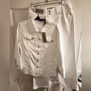 - -Chicos NWT  2 piece Jean Set chicos Size 0